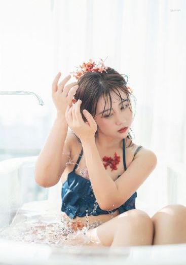 老妇喷水一区二区三区_BD韩语免费观看视频