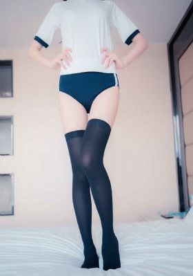 玩弄亲妺妺裸体_DVD高清视频观看